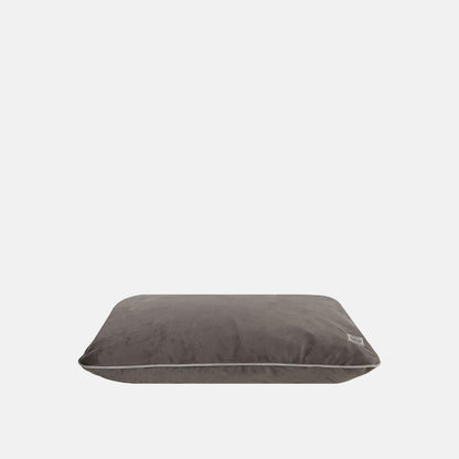 Culcus pentru caini tip perna, textil catifelat taupe, cu vipusca