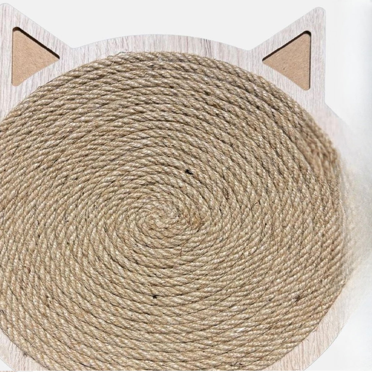 Placa de zgariat rotunda din sisal impletit in spirala, cu urechi