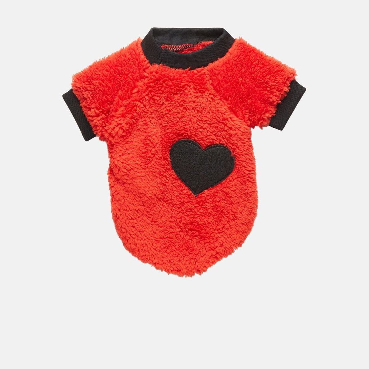 Pulover din plus rosu cu inima neagra pentru caini, cu mansete negre