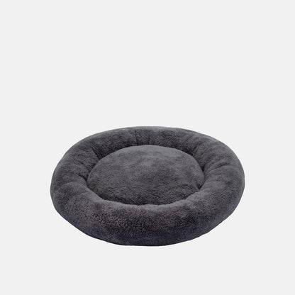 Culcus Pugalo pentru caini, rotund si pufos