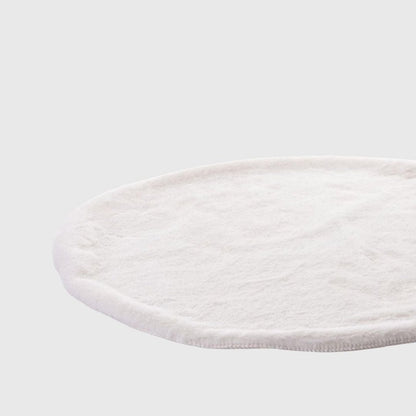 Covoras rotund pufos crem, pentru pisici si caini
