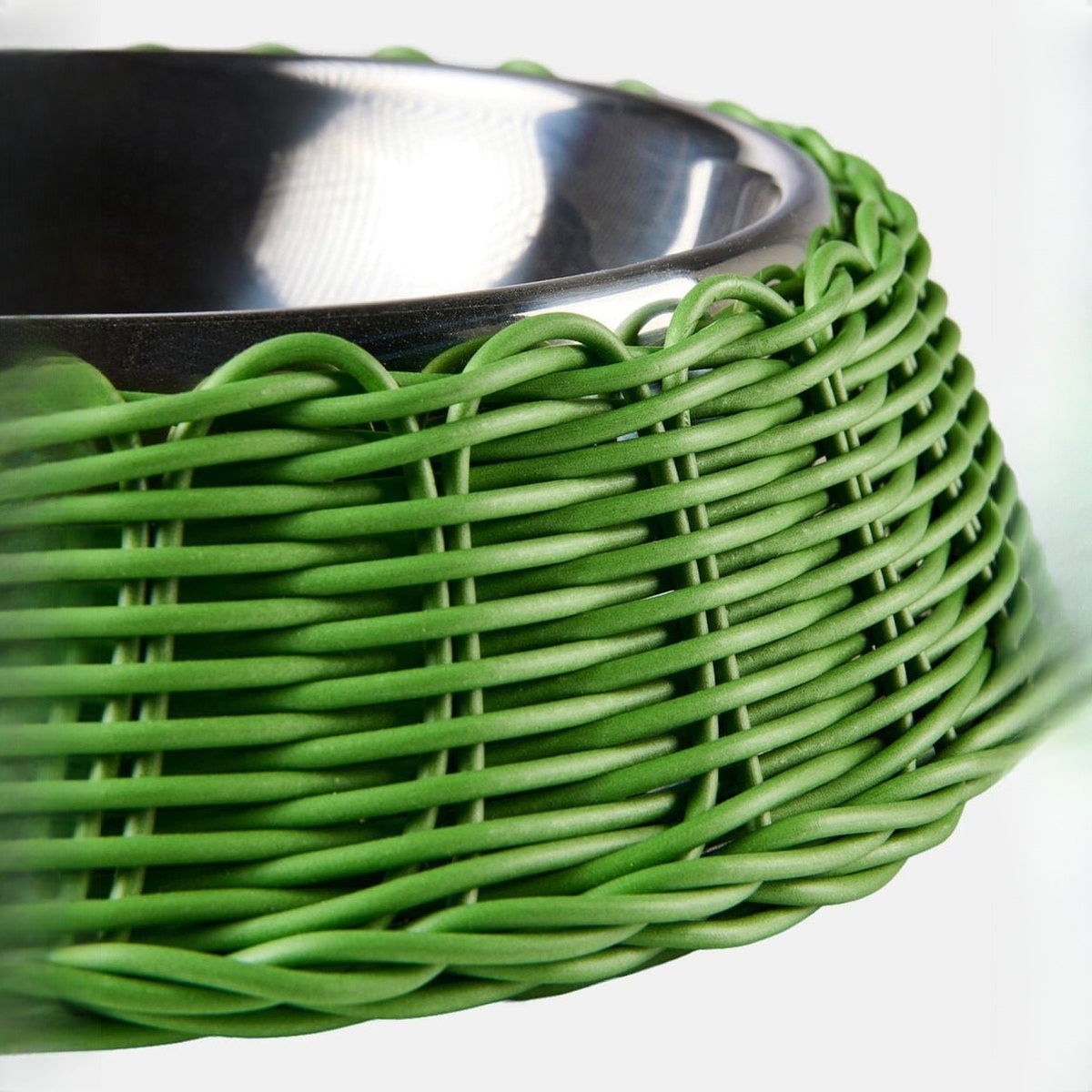Bol mic din inox in suport impletit verde, model Feeding Bob